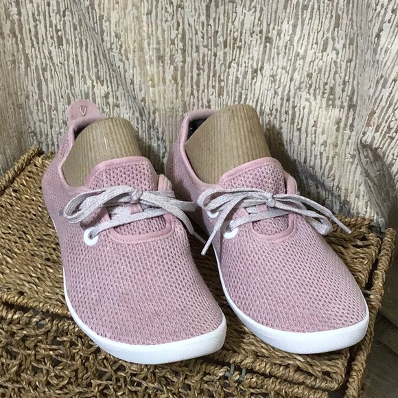allbirds Shoes - allbirds Pastel Pink Tree Skippers Sz 10
